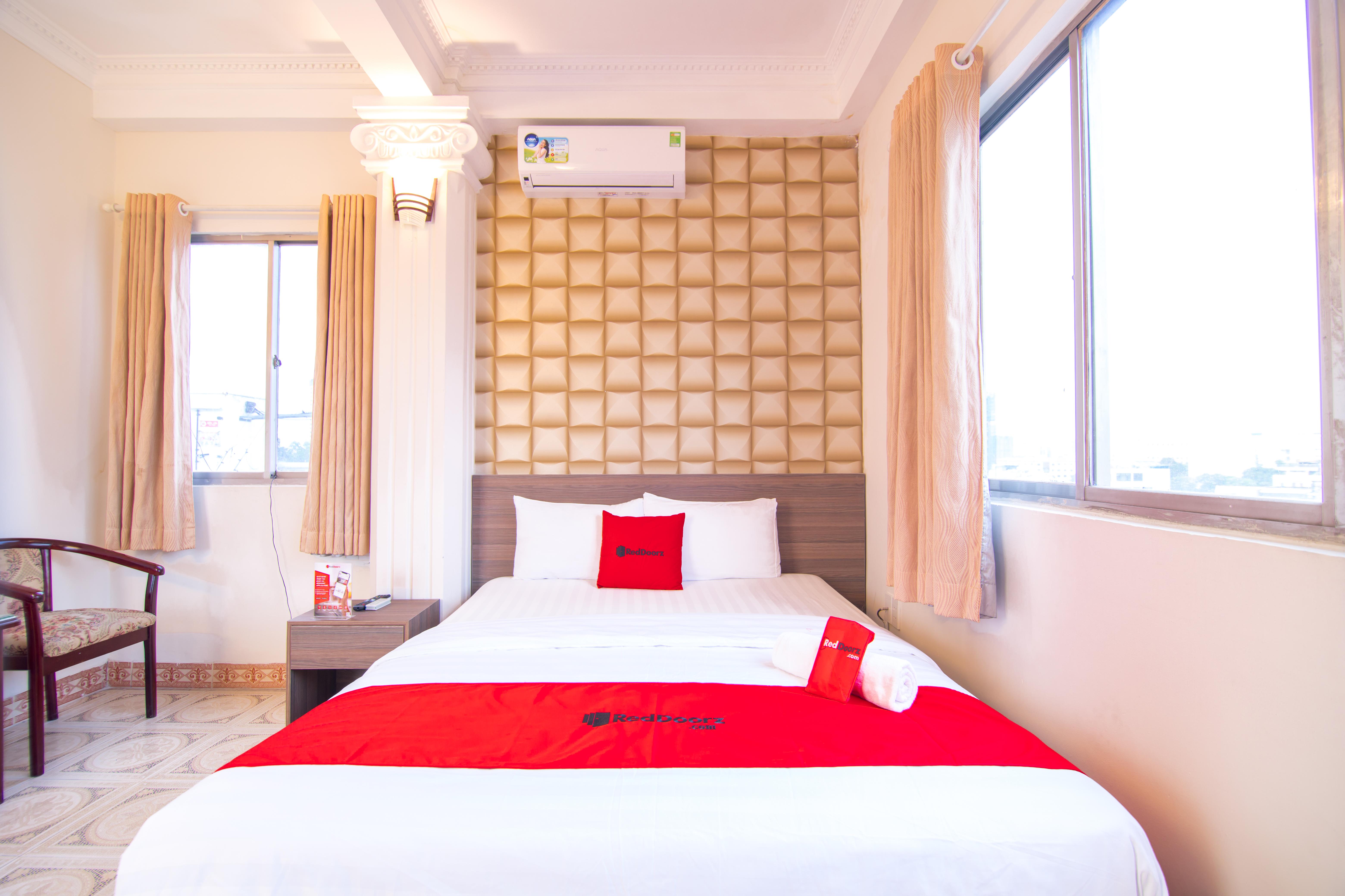 Tan Hoang Long Hotel Хошимин Экстерьер фото