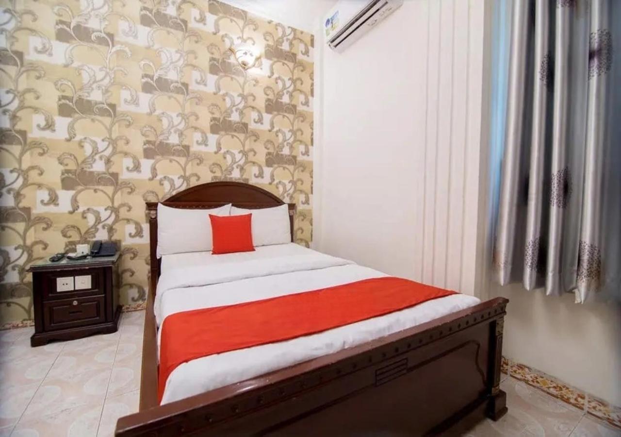 Tan Hoang Long Hotel Хошимин Экстерьер фото