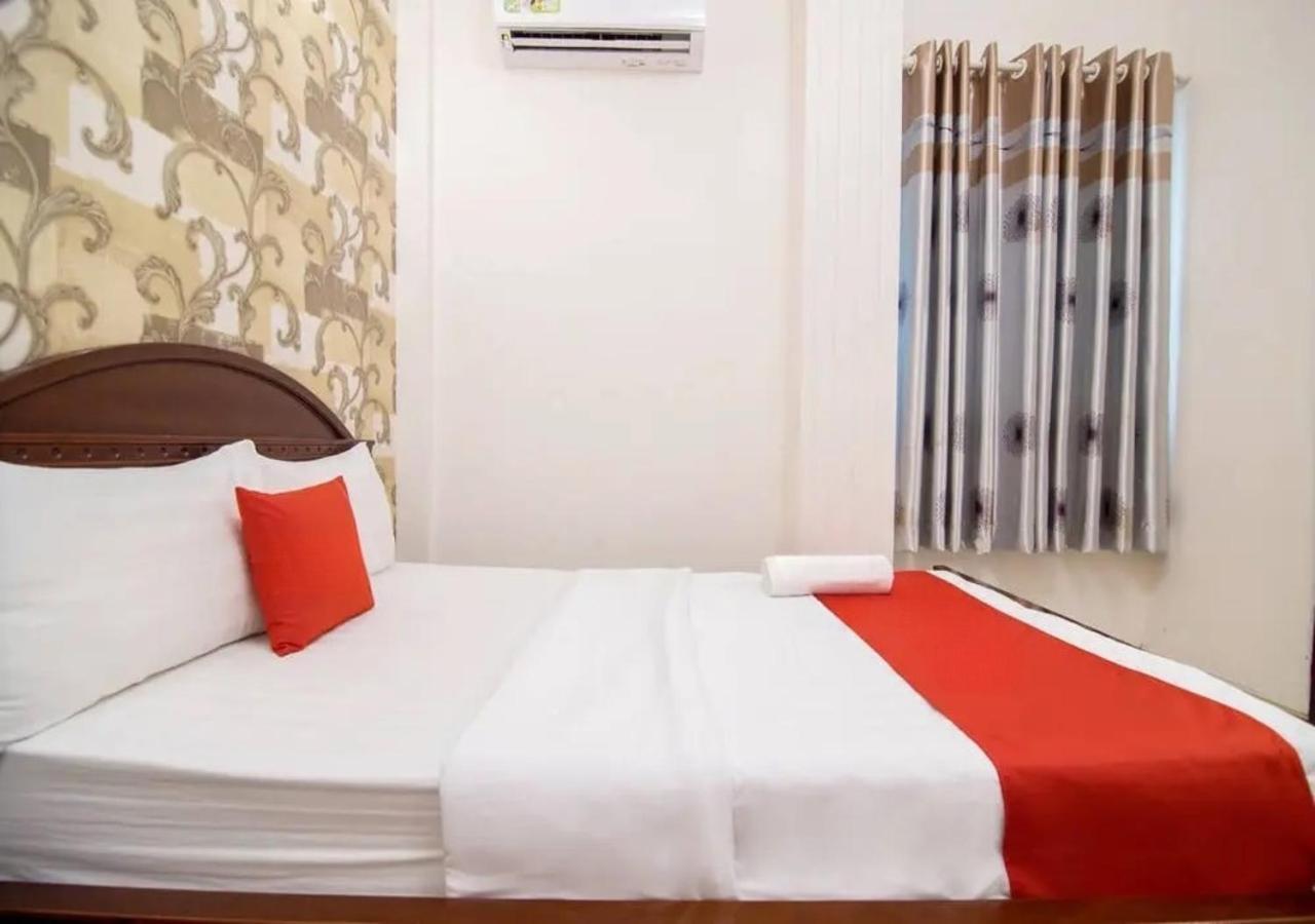 Tan Hoang Long Hotel Хошимин Экстерьер фото