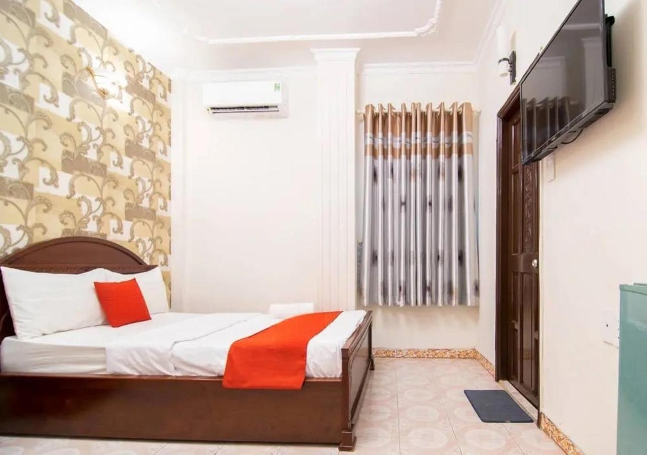 Tan Hoang Long Hotel Хошимин Экстерьер фото